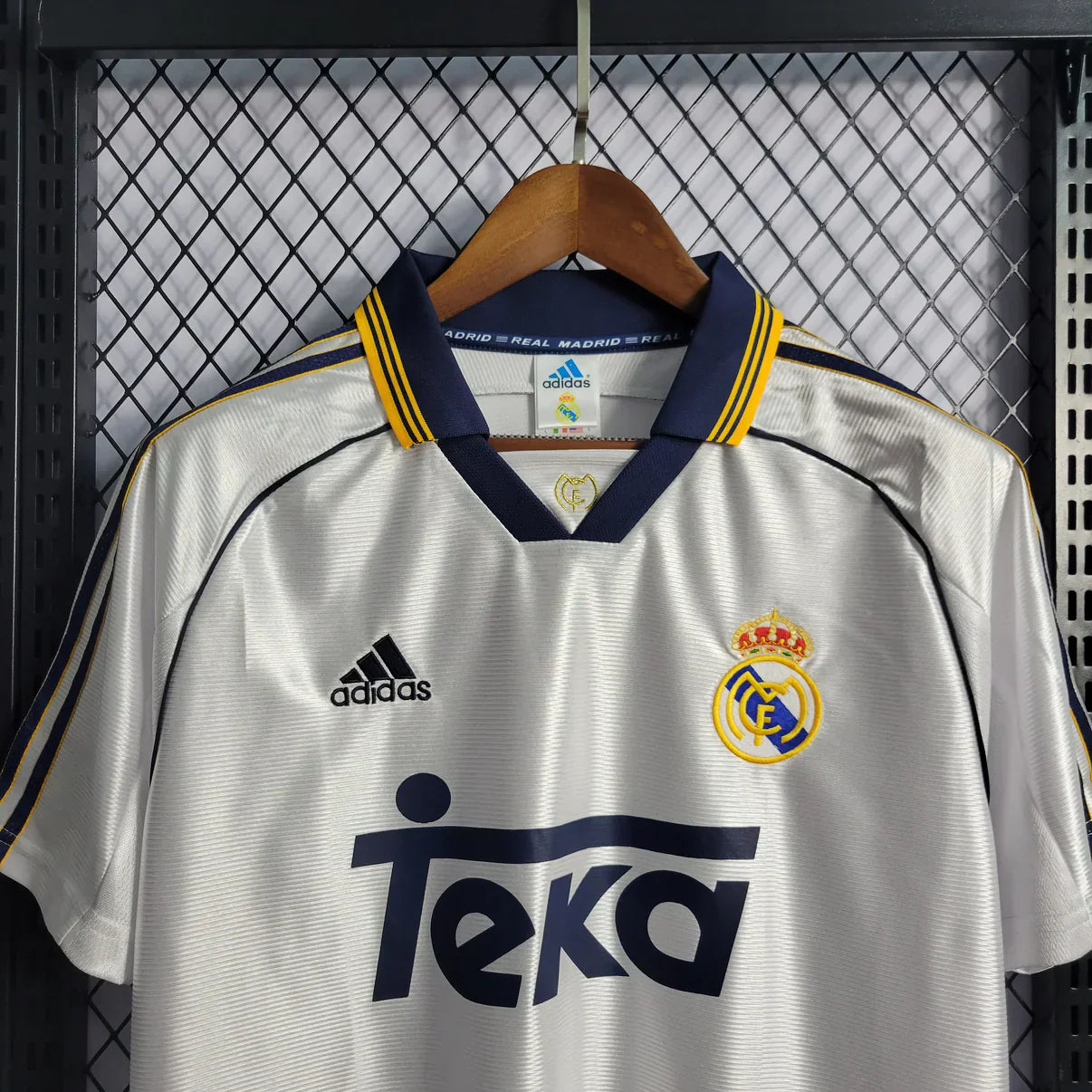 RETRO REAL MADRID HOME 1998-2000 HALF SLEEVES