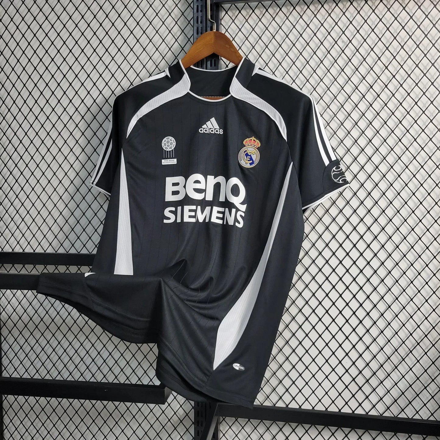 RETRO REAL MADRID AWAY 2006/07 HALF SLEEVES